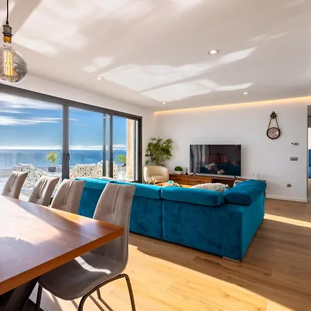 Luxury Penthouse With Huge Terrace And Sea And Golf Views Appartement