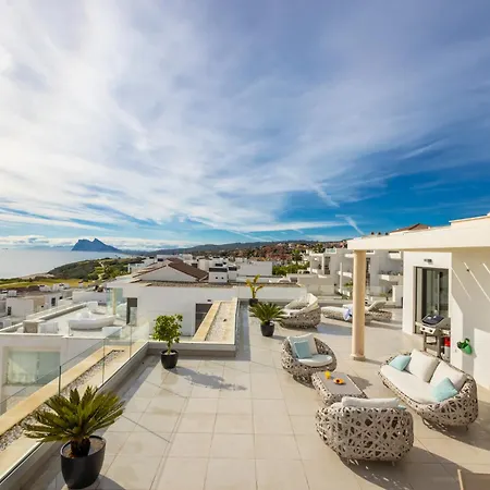 Luxury Penthouse With Huge Terrace And Sea And Golf Views Appartement San Roque (Andalucia)