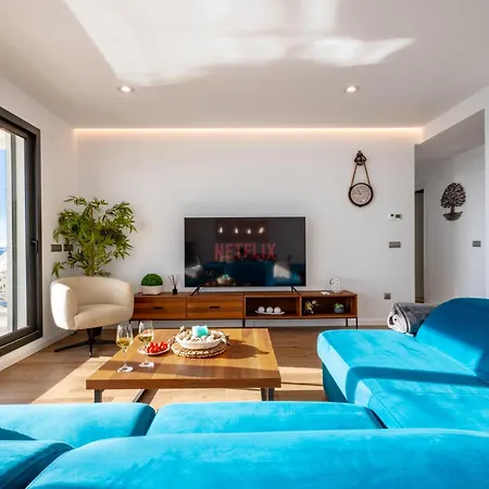 Luxury Penthouse With Huge Terrace And Sea And Golf Views San Roque (Andalucia)